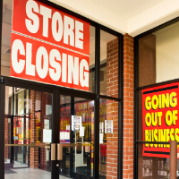 Online Retail Trend Forces U.S. Real Estate Developers to Pursue Mall Tenants with No Internet Competition