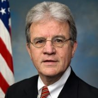 Bipartisan Senate Bill Would Crack Down on Pentagon Contractors