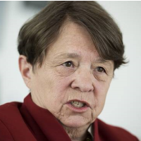 Sen. Warren Calls on Obama to Fire SEC Chair Mary Jo White
