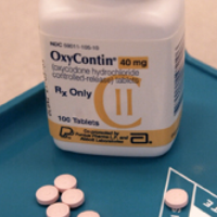 FDA Considers Requiring U.S. Physicians to Undergo Painkiller Training