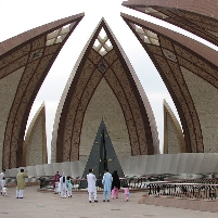 Shades of Iraq: Obama Plans Super-Embassy in Pakistan
