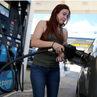 Computer Glitch Triggers Price War between Two Ohio Gas Stations that Drops to Pennies per Gallon