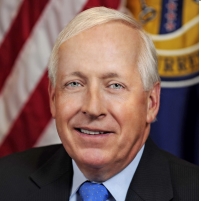 Bank Regulator Criticizes Bank Regulation