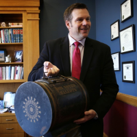 Top Kansas Official under Fire for Errors in Kansas Spanish-Language Voter Guides