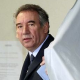 François Bayrou critique la classe politique